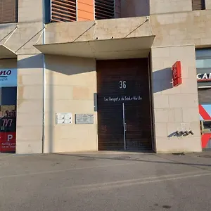 8 Personnes En Face Des Remparts Climatise Avec Terrasse Et Parking Avignon