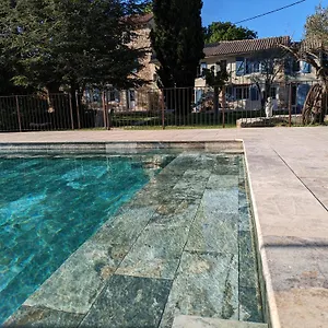 Mas De La Roule, 4 Studios, Piscine Chauffee, Spa, Parc 2 Ha, Pont D'avignon A Pied Avignon