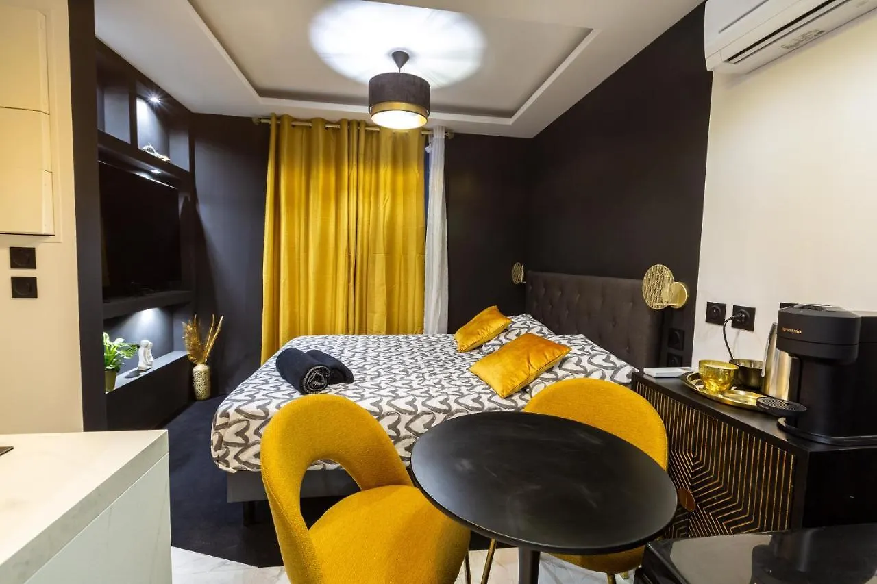 La Golden Room Avignon France